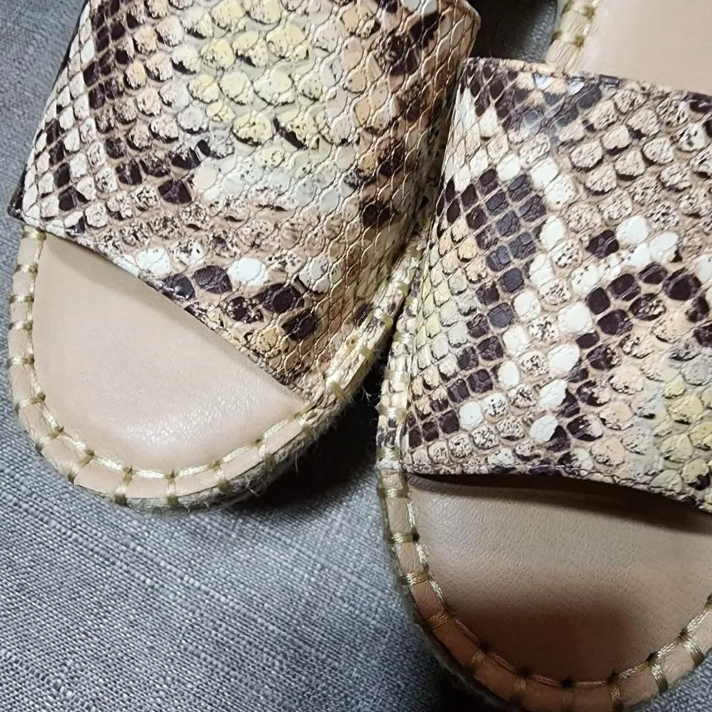 Coconuts by Matisse 'Flirty' Platform Sandals